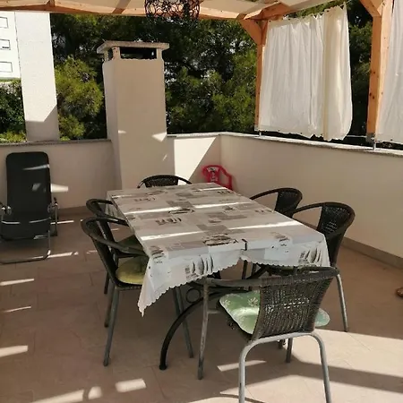 Apartment Lucija