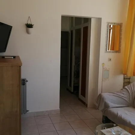 Lucija Apartment Primosten