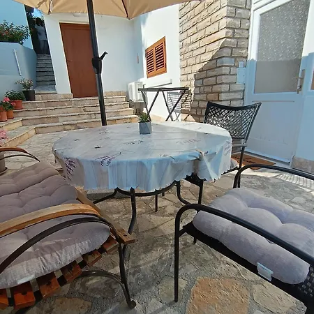 Lucija Apartment *
