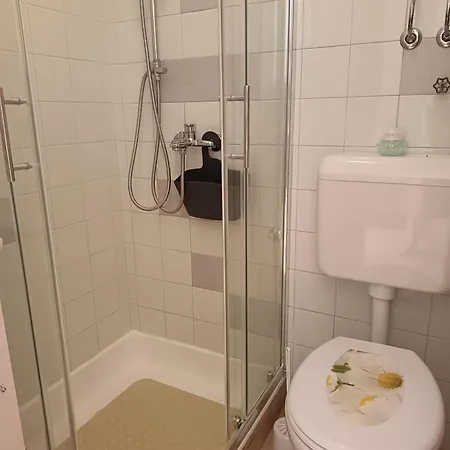 Apartment Lucija Primosten