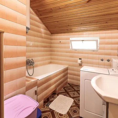 Lucija Apartament Primošten