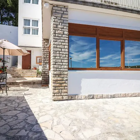 Apartament Lucija Primošten